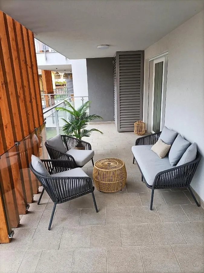 Lake Dream Apartment With Pool In Bardolino Italia