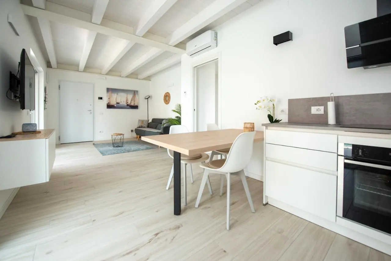 Lake Dream Apartment With Pool In Bardolino