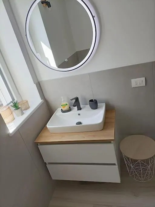 Lake Dream Apartment With Pool In باردولينو إيطاليا